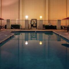 Отель Hampton Inn Albuquerque - University Midtown бассейн фото 3