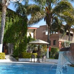 Hotel Posada Virreyes спортивное сооружение