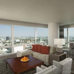 Loews Hollywood Hotel гостиничный бар