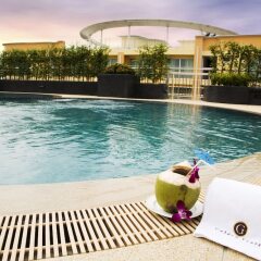 Golden Pearl Hotel Бангкок бассейн фото 3