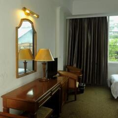 Five Rams City Hotel удобства в номере