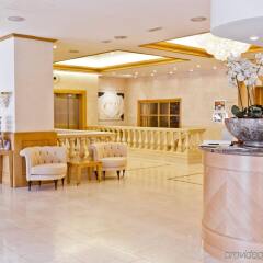 Отель Le Châtelain гостиничный бар