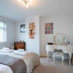 Отель Modern Richmond Home near the River Thames комната для гостей фото 4