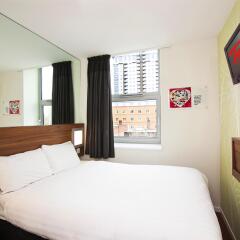 Point A Hotel - Westminster, London комната для гостей
