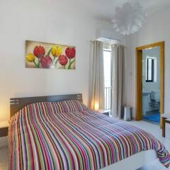 Отель Seafront Apartment, Marvelous Views GR8 Location Мальта, Слима - отзывы, цены и фото номеров - забронировать отель Seafront Apartment, Marvelous Views GR8 Location онлайн комната для гостей фото 2
