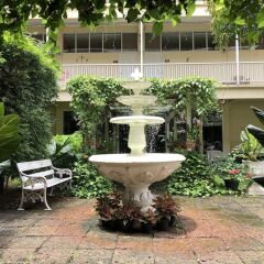 Отель Feung Nakorn Balcony Rooms and Cafe фото 19