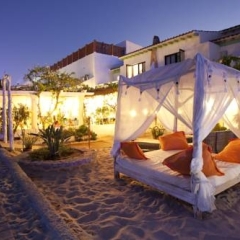 Отель Hostal Talamanca бассейн