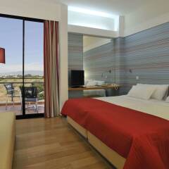 Pestana Dom João II Hotel Beach & Golf Resort комната для гостей