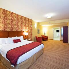 Отель Courtyard by Marriott Ottawa East Канада, Оттава - отзывы, цены и фото номеров - забронировать отель Courtyard by Marriott Ottawa East онлайн комната для гостей фото 5