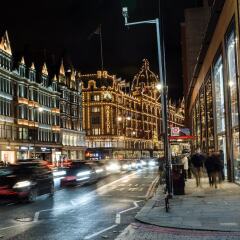 Апартаменты Spacious & Modern 2 Bed Apartment at Knightsbridge London Лондон вид на фасад