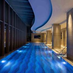 Отель DoubleTree by Hilton Hotel Xiamen - Wuyuan Bay Китай, Сямынь - отзывы, цены и фото номеров - забронировать отель DoubleTree by Hilton Hotel Xiamen - Wuyuan Bay онлайн бассейн фото 3