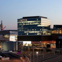 Апартаменты Marlin Apartments Stratford бассейн