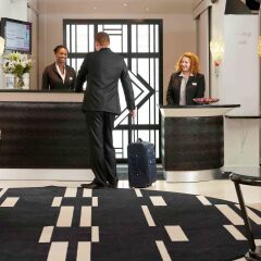 Отель Mercure Paris Opéra Faubourg Montmartre интерьер отеля