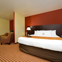 Отель Comfort Suites Bay City комната для гостей фото 4