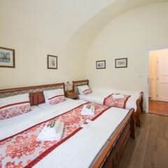 Отель Prague Loreta Residence Чехия, Прага - отзывы, цены и фото номеров - забронировать отель Prague Loreta Residence онлайн комната для гостей фото 4