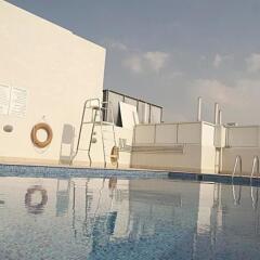 Отель Tulip Inn Al Qusais Dubai Suites бассейн