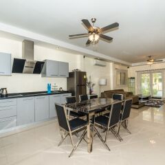 Отель Platinum Residence 10 в номере фото 2