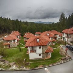 Отель Forest Glade Пампорово парковка