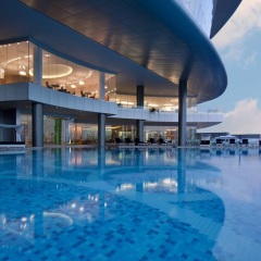 Jumeirah at Etihad Towers Hotel бассейн фото 2