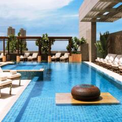Four Seasons Hotel Mumbai бассейн
