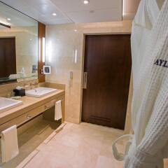 Отель Ayla Grand Hotel ОАЭ, Эль-Айн - отзывы, цены и фото номеров - забронировать отель Ayla Grand Hotel онлайн ванная