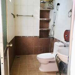 Отель Hai Cay Thong Homestay - Hostel Вьетнам, Далат - отзывы, цены и фото номеров - забронировать отель Hai Cay Thong Homestay - Hostel онлайн ванная