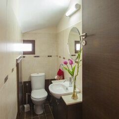 Отель Protaras St Raphael Villa ванная