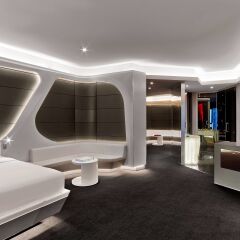 V Hotel Dubai, Curio Collection by Hilton детские мероприятия фото 2