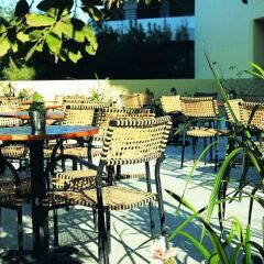Отель Amarilia Hotel Греция, Афины - 1 отзыв об отеле, цены и фото номеров - забронировать отель Amarilia Hotel онлайн приотельная территория