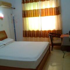 Red Maple Hotel- Jiujiang сейф в номере