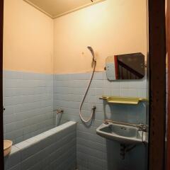 Отель Phuket 43 Guesthouse ванная