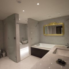 Charisma De Luxe Hotel in Kusadasi, Turkiye from 95$, photos, reviews - zenhotels.com bathroom photo 2