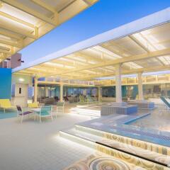 Отель Ayla Bawadi Hotel & Mall ОАЭ, Эль-Айн - отзывы, цены и фото номеров - забронировать отель Ayla Bawadi Hotel & Mall онлайн бассейн