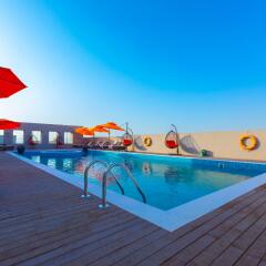 Отель Occidential Dubai Production City бассейн