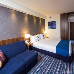 Отель Holiday Inn Express Lisbon Airport комната для гостей фото 2