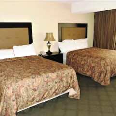 Отель GetAways at Jockey Club США, Лас-Вегас - отзывы, цены и фото номеров - забронировать отель GetAways at Jockey Club онлайн сейф в номере