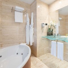 Отель Eurostars Ciudad De La Coruna Hotel Испания, Ла-Корунья - 1 отзыв об отеле, цены и фото номеров - забронировать отель Eurostars Ciudad De La Coruna Hotel онлайн спа