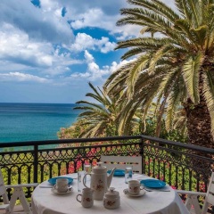Отель Douka Seafront Residences балкон
