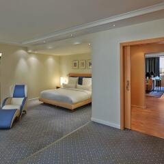 Отель Hilton Düsseldorf комната для гостей фото 4