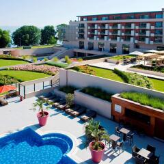 Отель Hilton Evian-les-Bains балкон