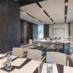 Отель Al Bandar Rotana