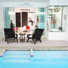 Отель The Old Phuket - Karon Beach Resort бассейн