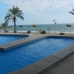 Отель Calafell Beach бассейн фото 2