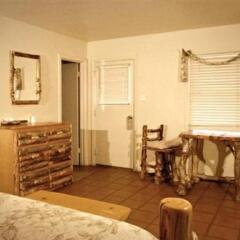 Отель Tioga Lodge Ли Вайнинг комната для гостей