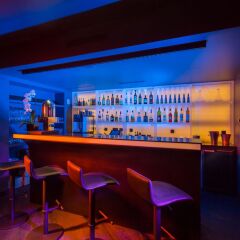 Отель Hôtel Félicien by Elegancia гостиничный бар