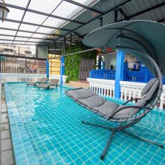 Отель Ama Hostel Bangkok Таиланд, Бангкок - отзывы, цены и фото номеров - забронировать отель Ama Hostel Bangkok онлайн бассейн фото 3