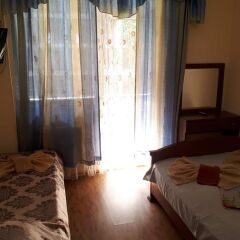 Гостиница Oganes Guesthouse комната для гостей фото 2
