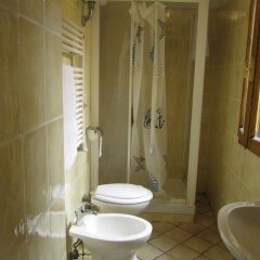 Отель International Student House Florence ванная