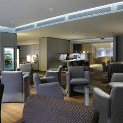 Отель Crowne Plaza Barcelona - Fira Center Испания, Барселона - 3 отзыва об отеле, цены и фото номеров - забронировать отель Crowne Plaza Barcelona - Fira Center онлайн интерьер отеля