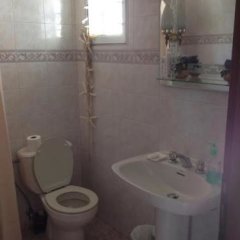 Barouk View Hotel in Aley, Lebanon from 146$, photos, reviews - zenhotels.com bathroom